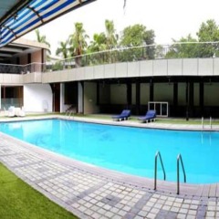 Отель Dee Marks Hotel & Resorts Индия, Нью-Дели - отзывы, цены и фото номеров - забронировать отель Dee Marks Hotel & Resorts онлайн бассейн фото 2