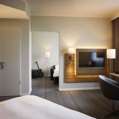 Отель Moxy Glasgow Merchant City Великобритания, Глазго - отзывы, цены и фото номеров - забронировать отель Moxy Glasgow Merchant City онлайн комната для гостей фото 5