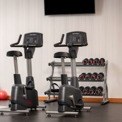 Отель Ramada by Wyndham Lisbon фитнесс-зал
