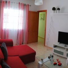 Отель Apartamento vista al mar y montaña Sunrise-Sunset Весиндарио комната для гостей
