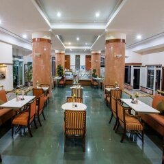 Отель Holiday International Sharjah ОАЭ, Шарджа - 5 отзывов об отеле, цены и фото номеров - забронировать отель Holiday International Sharjah онлайн питание фото 3