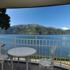 Отель The Prince Hakone Lake Ashinoko Идзунагаока балкон