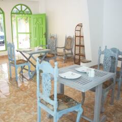 Отель Negombo Beach by Flipflop Hostels питание