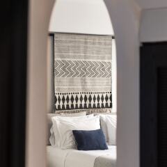Отель Porto Fira Suites с домашними животными