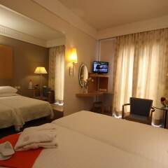 Central Athens Hotel Афины сейф в номере
