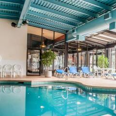 Отель Quality Hotel & Suites At The Falls США, Ниагара-Фолс - отзывы, цены и фото номеров - забронировать отель Quality Hotel & Suites At The Falls онлайн бассейн