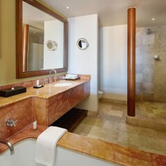 Отель The Westin Resort & Spa Puerto Vallarta ванная фото 4