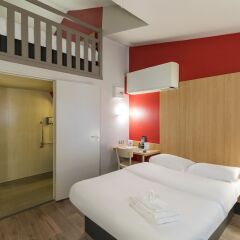 Отель B&B Hôtel Auxerre Bourgogne комната для гостей фото 5