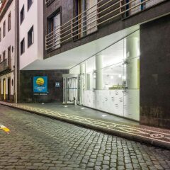 Отель Comfort Inn Ponta Delgada Португалия, Понта-Делгада - отзывы, цены и фото номеров - забронировать отель Comfort Inn Ponta Delgada онлайн парковка