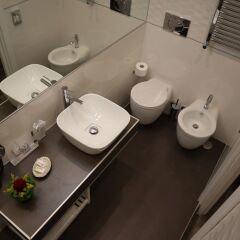 Отель Millina Suites In Navona ванная фото 2