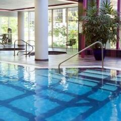 Отель Sheraton Vancouver Wall Centre Канада, Ванкувер - отзывы, цены и фото номеров - забронировать отель Sheraton Vancouver Wall Centre онлайн бассейн фото 3