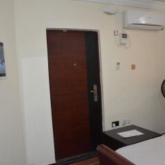 Platinum Inn Gee Hotel сейф в номере