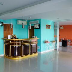 Отель Raya Rawai Place гостиничный бар