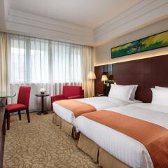 Отель Holiday Inn Shanghai Hongqiao Central комната для гостей фото 5