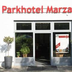 Отель Parkhotel Marzahn парковка