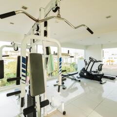 Отель Laguna Bay 1 by Pattaya Sunny Rentals Паттайя фитнесс-зал