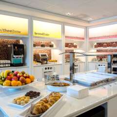 Отель Hampton by Hilton Amsterdam/Arena Boulevard Нидерланды, Амстердам - 2 отзыва об отеле, цены и фото номеров - забронировать отель Hampton by Hilton Amsterdam/Arena Boulevard онлайн питание фото 2