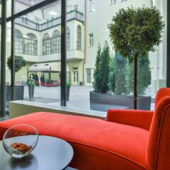 Hotel Garden Court интерьер отеля