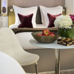 Hotel Gabriel Paris в номере