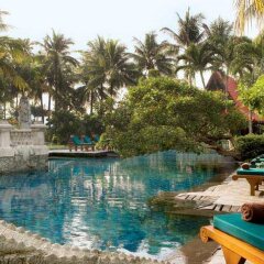 Отель Four Points By Sheraton Surabaya Сурабая бассейн фото 2