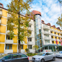 Отель Leonardo Hotel & Residenz München Германия, Мюнхен - 11 отзывов об отеле, цены и фото номеров - забронировать отель Leonardo Hotel & Residenz München онлайн парковка