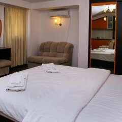 Hotel Zlatograd Ардино сейф в номере