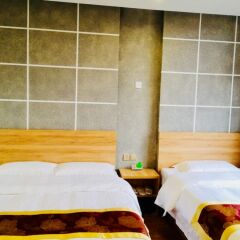 Hello Chengdu International Youth Hostel комната для гостей