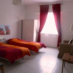 Отель B&B Le Comari Salentine Лечче сейф в номере