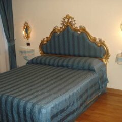 Отель Guest House Piccolo Vecellio Италия, Венеция - отзывы, цены и фото номеров - забронировать отель Guest House Piccolo Vecellio онлайн комната для гостей фото 3