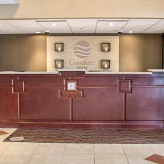 Отель Comfort Inn North Conference Center интерьер отеля