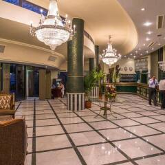 Отель Mirage Bay Resort and Aqua Park интерьер отеля