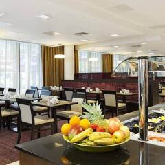 Отель Holiday Inn London Commercial Road питание фото 3