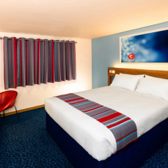 Travelodge Manchester Ancoats Hotel 3* Стандартный номер с различными типами кроватей