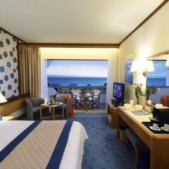 Отель Constantinou Bros Athena Royal Beach комната для гостей фото 4