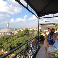 Ada Hotel балкон