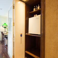 Buddy Lodge Hotel сейф в номере