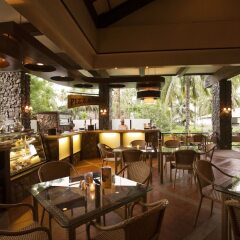 Отель Waterfront Insular Hotel Davao Филиппины, Давао - отзывы, цены и фото номеров - забронировать отель Waterfront Insular Hotel Davao онлайн питание фото 2