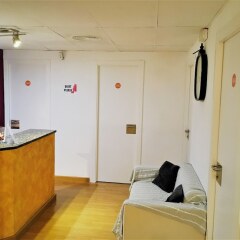 Отель La Palmera Hostal Барселона интерьер отеля