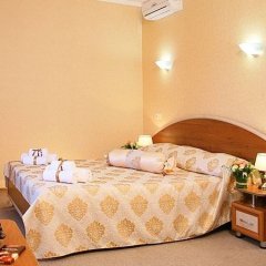 Гостиница Golden в Алуште 1 отзыв об отеле, цены и фото номеров - забронировать гостиницу Golden онлайн Алушта комната для гостей фото 4