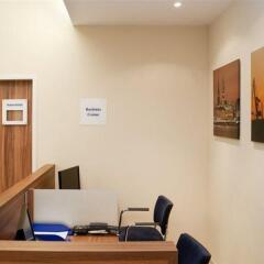 Отель Holiday Inn Express HAMBURG CITY CENTRE Германия, Гамбург - 1 отзыв об отеле, цены и фото номеров - забронировать отель Holiday Inn Express HAMBURG CITY CENTRE онлайн интерьер отеля фото 2