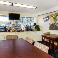 Отель Travelodge Tacoma Near McChord AFB (ex. Whiteroof Inn) США, Такома - отзывы, цены и фото номеров - забронировать отель Travelodge Tacoma Near McChord AFB (ex. Whiteroof Inn) онлайн питание