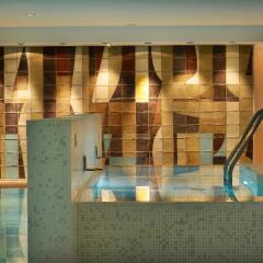 Отель Arion Astir Palace Athens Греция, Афины - 1 отзыв об отеле, цены и фото номеров - забронировать отель Arion Astir Palace Athens онлайн бассейн фото 3