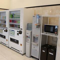 Отель Toyoko Inn Tokyo Shinagawa Hatanodai-eki Minami-guchi Япония, Токио - отзывы, цены и фото номеров - забронировать отель Toyoko Inn Tokyo Shinagawa Hatanodai-eki Minami-guchi онлайн банкомат