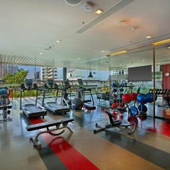 Отель Doubletree By Hilton Sukhumvit Бангкок фитнесс-зал фото 2