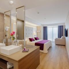 Отель Beverly Park & Spa Испания, Бланес - 10 отзывов об отеле, цены и фото номеров - забронировать отель Beverly Park & Spa онлайн комната для гостей фото 3