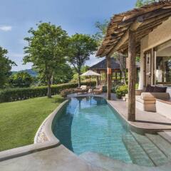 Отель The Naka Island, A Luxury Collection Resort and Spa, Phuket бассейн