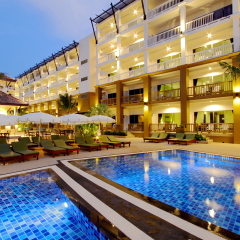 Отель Kata Sea Breeze Resort бассейн