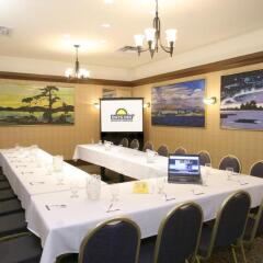 Отель Days Inn - Vancouver Downtown Канада, Ванкувер - отзывы, цены и фото номеров - забронировать отель Days Inn - Vancouver Downtown онлайн помещение для мероприятий