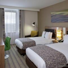 Отель Holiday Inn Stevenage комната для гостей фото 5