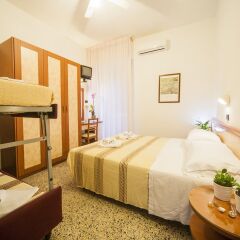 Hotel Lily Римини ванная